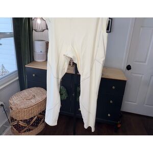 NWT Fabletics - Highwaisted Cold Weather Reflective Leggings